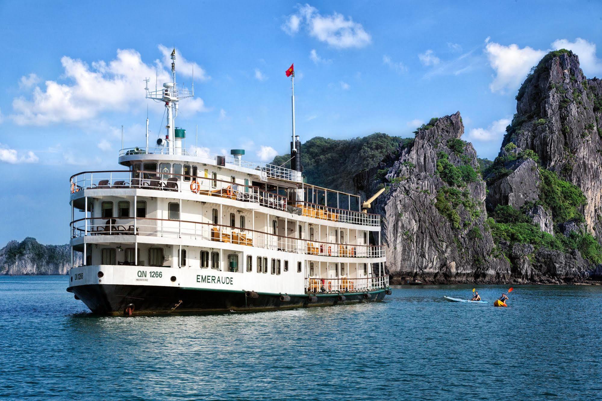Emeraude Classic Cruises Hạ Long Exterior foto