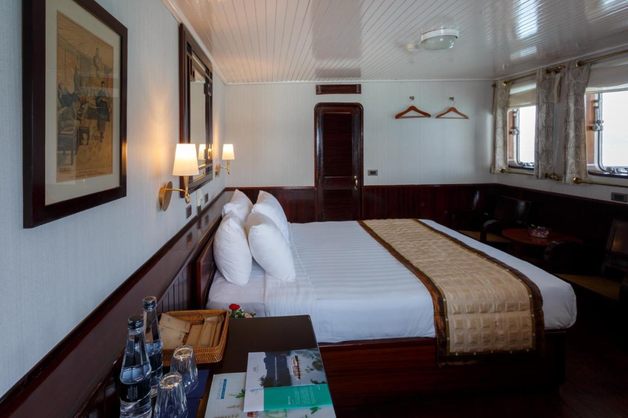 Emeraude Classic Cruises Hạ Long Exterior foto