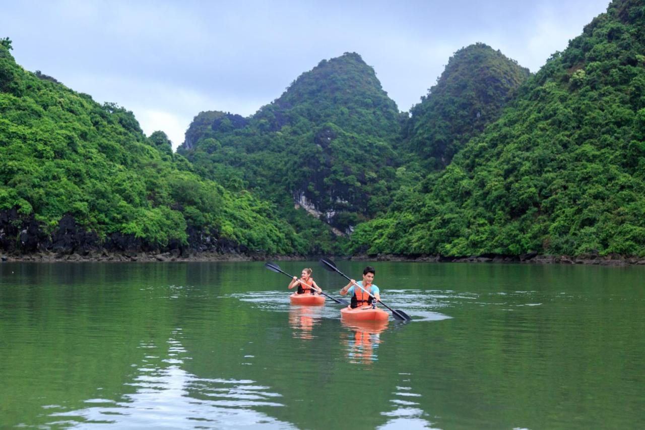 Emeraude Classic Cruises Hạ Long Exterior foto