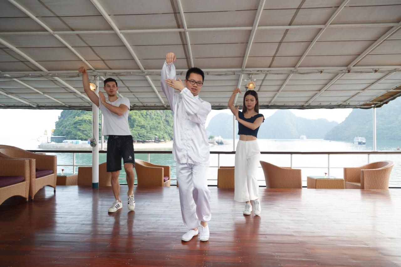 Emeraude Classic Cruises Hạ Long Exterior foto